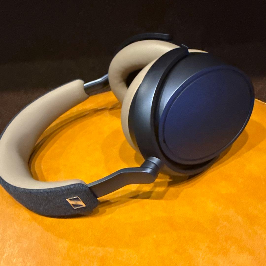 極美品！　ゼンハイザー　MOMENTUM 4 Wireless