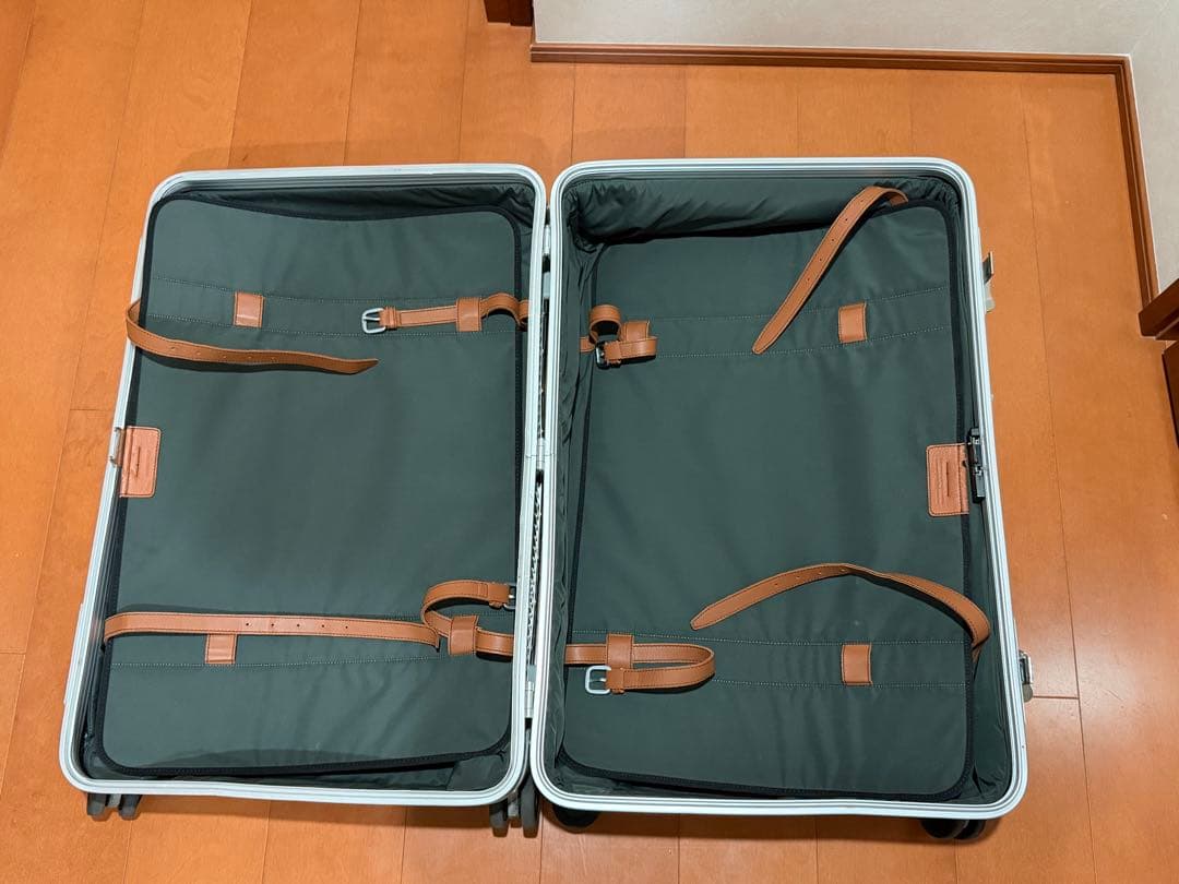 【破損あり】FPM BANK SPINNER 76 スーツケース