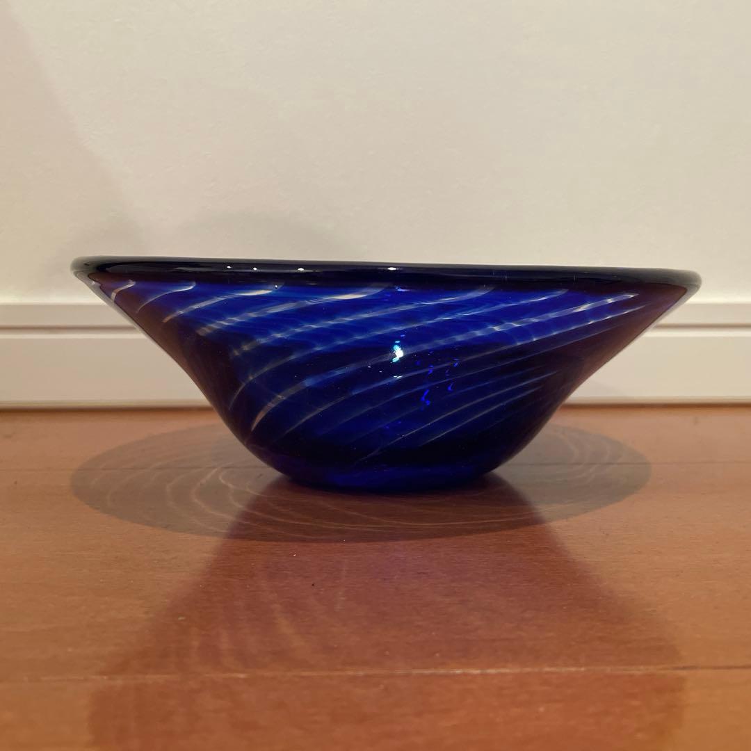 青色 渦巻き模様 ガラスボウル フィンランドの作家さんものです