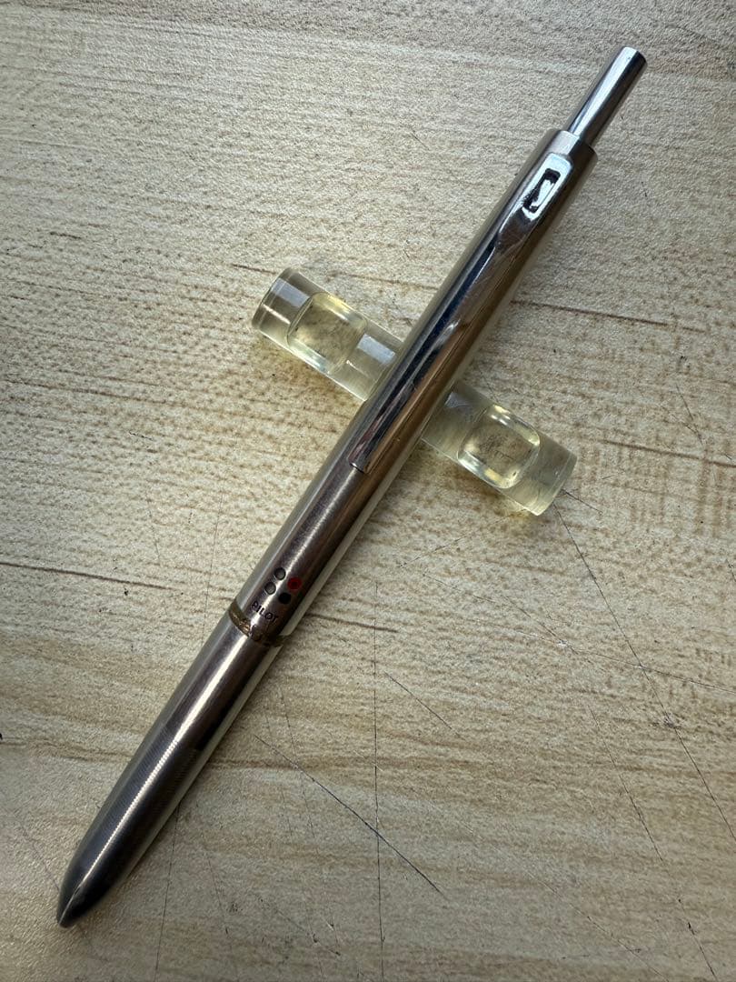 PILOT 多色ボールペン シルバー　廃盤　昭和レトロ　パイロット４色　激レア