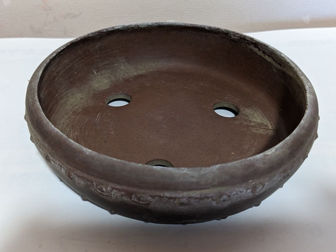 ♦中国古美術品 宜興窯賓山倣古 紫砂 紫泥 鋲打ち丸形三足ミニ盆栽鉢古玩 骨董品