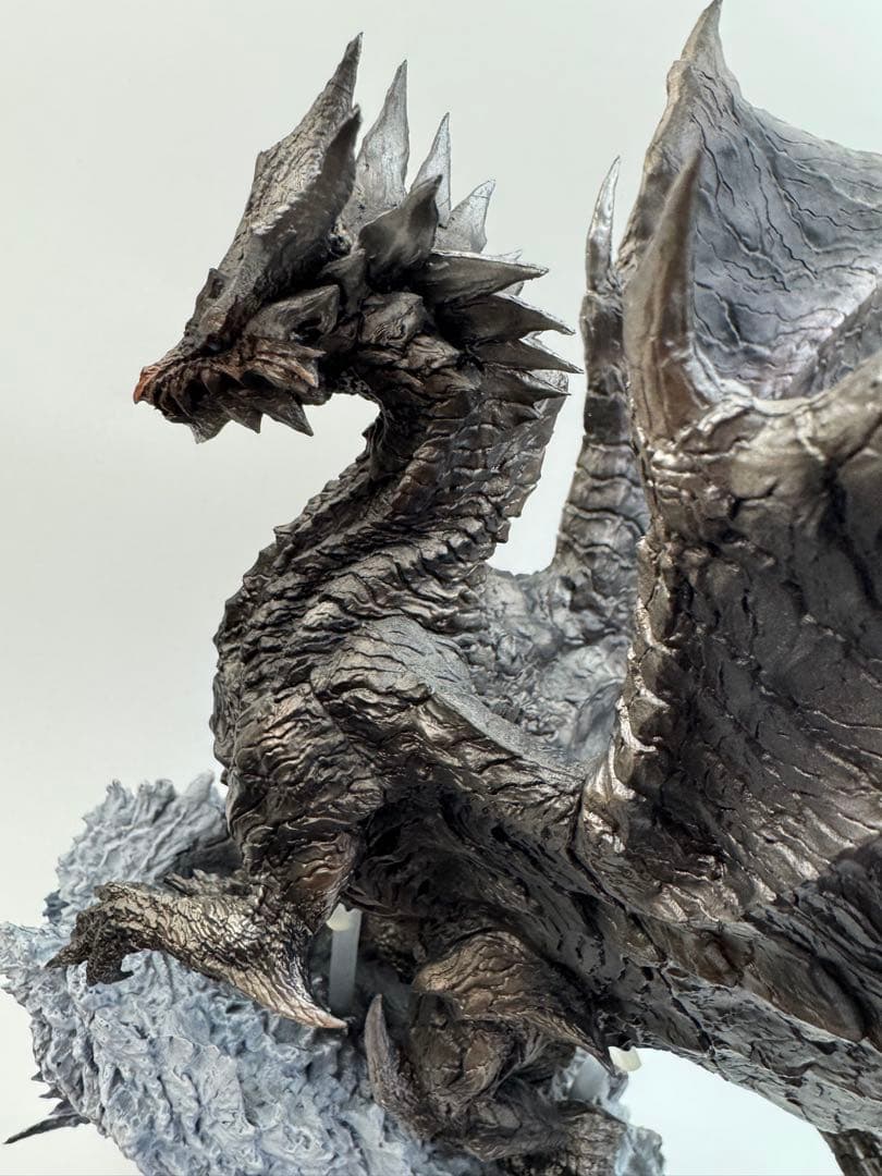 希少　モンスターハンター　クリエイターズモデル　クシャルダオラ　フィギュア　箱無