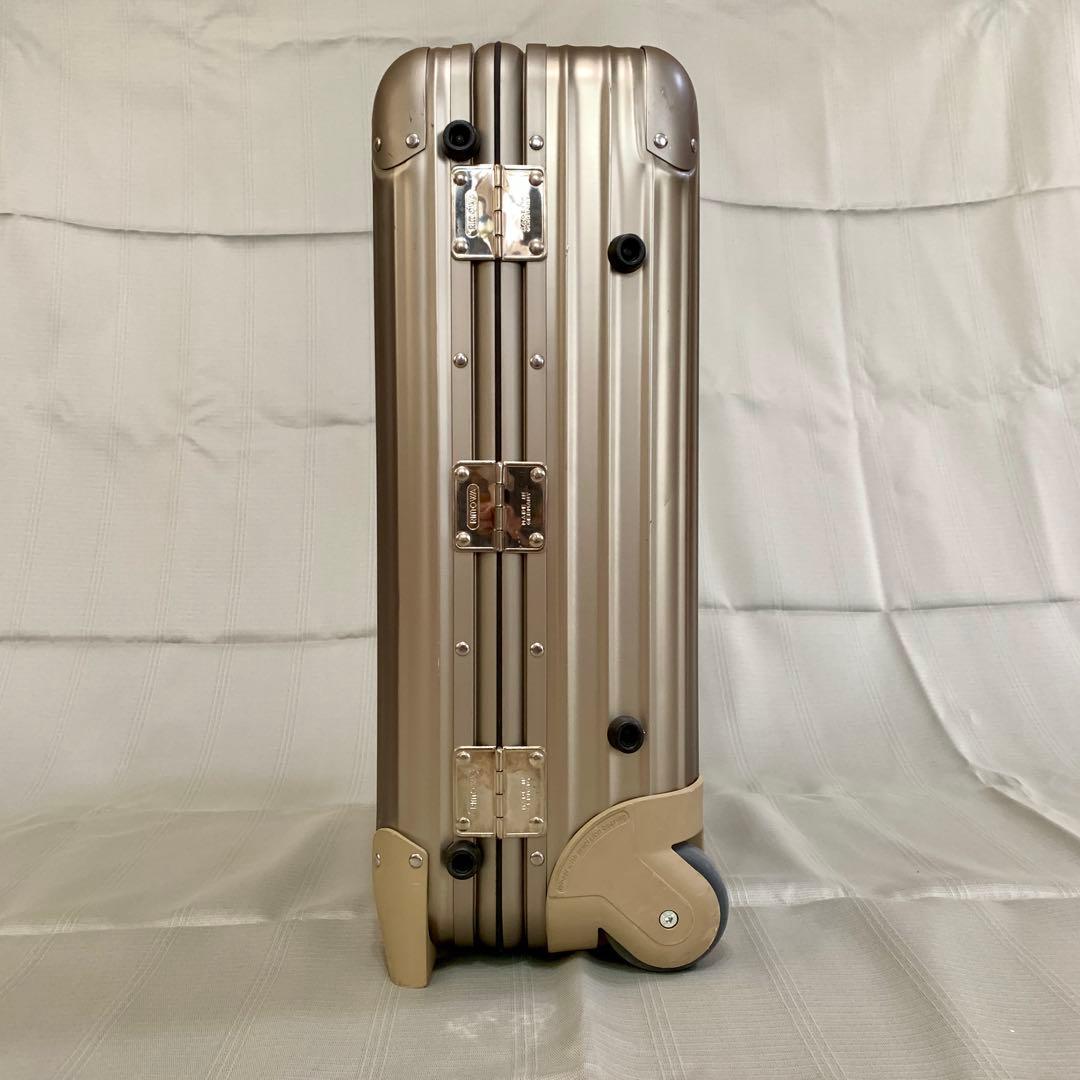 RIMOWA リモワトパーズプレミアム チタンゴールド 32L 2輪