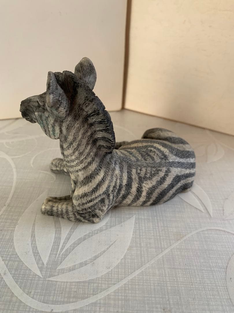 カスターニャ　イタリア製置物　 アンティーク　シマウマのみです