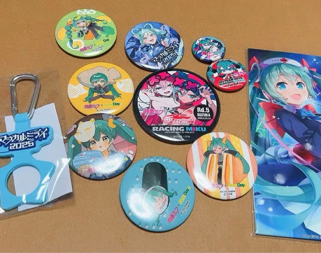 初音ミク　マジカルミライ　レーシングミク　献血 グッズ　缶バッジ　セット