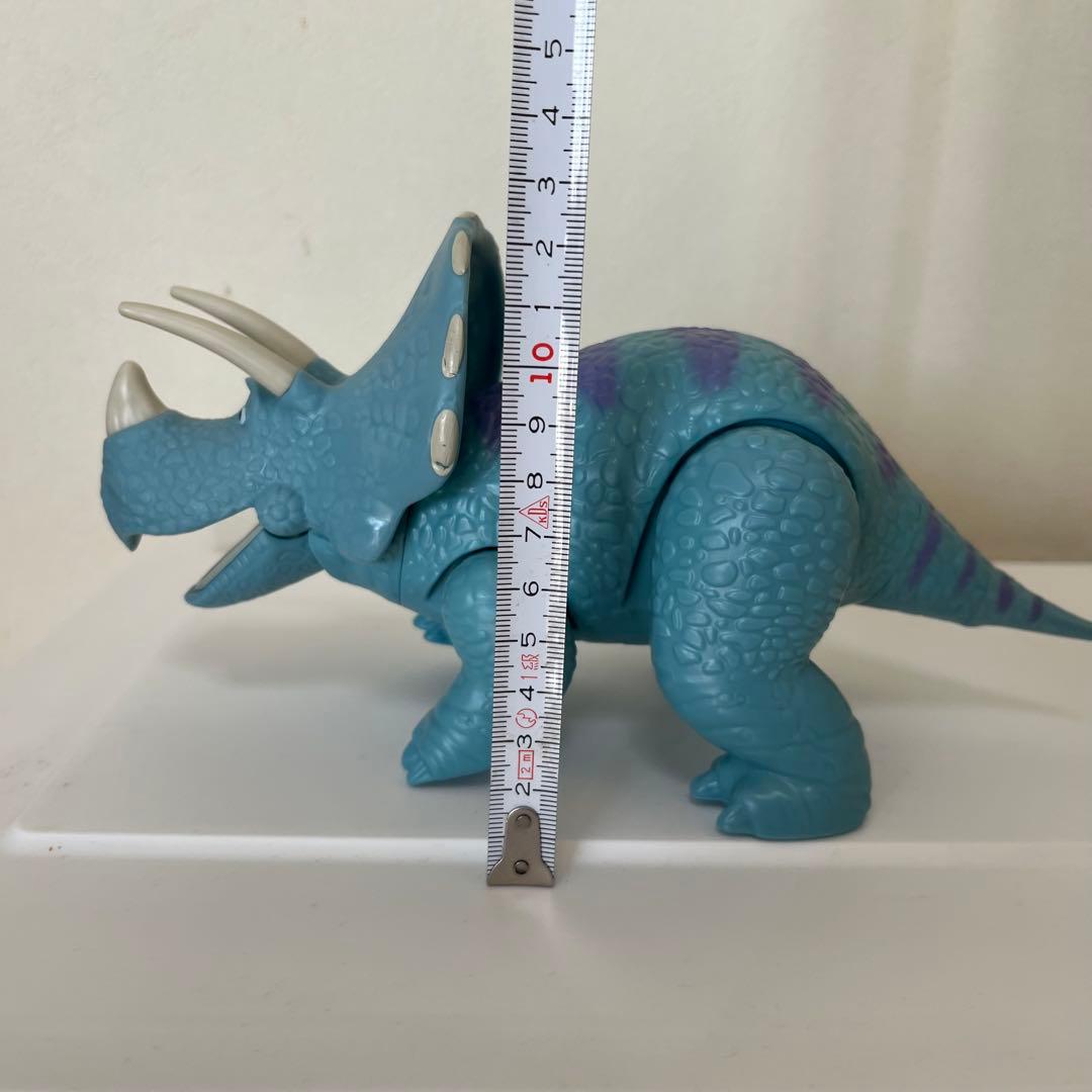 トイストーリー　トリクシー　フィギュア