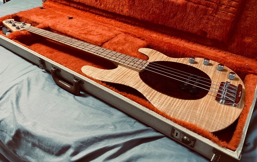 ベース MUSICMAN STINGRAY 20th ANNIVERSARY