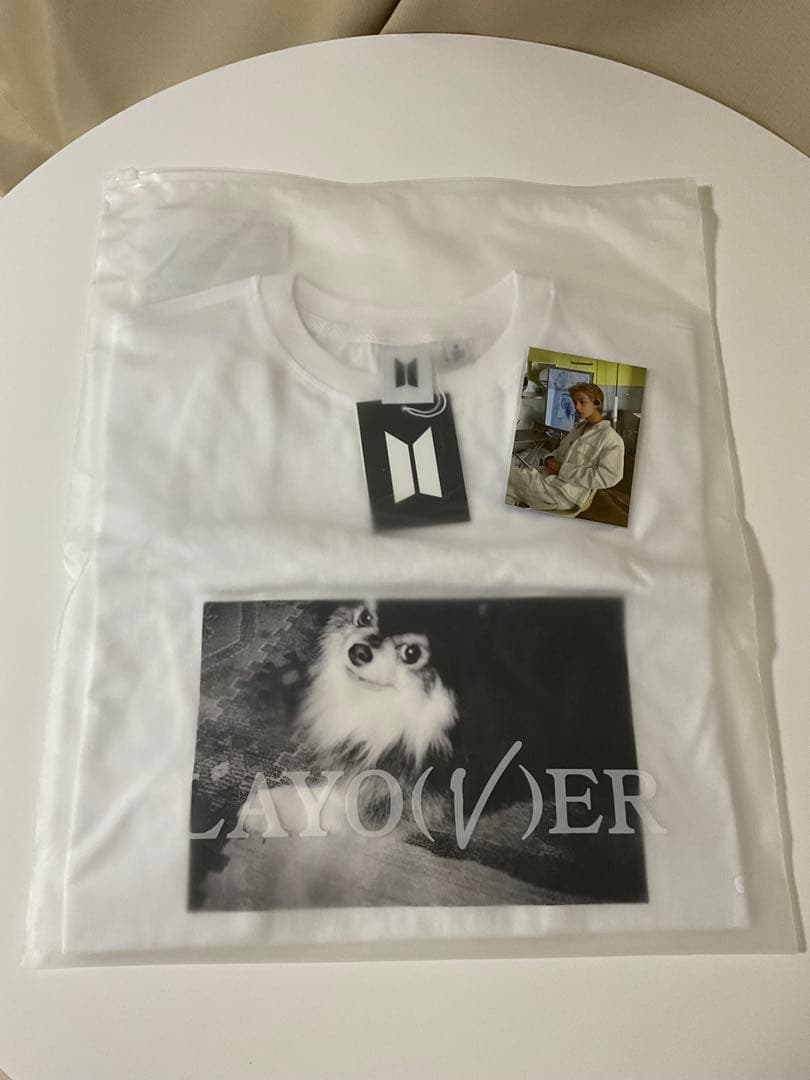 BTS V LAYOVER Tシャツ ヨンタン テテ Mサイズ トレカ付き