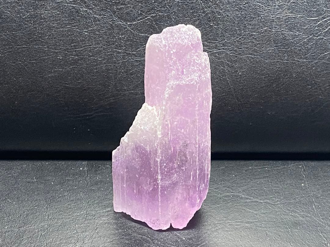 クンツァイト　リチア輝石　156g