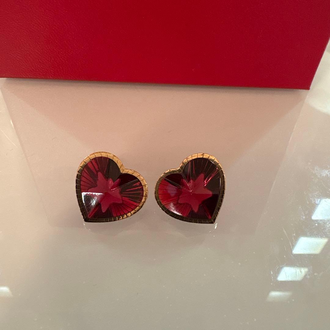 バカラ　ハートピアス　レッド