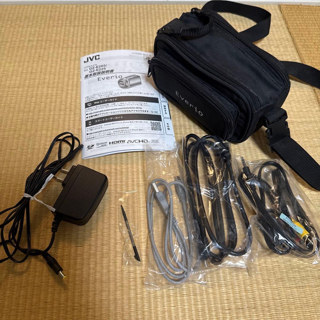 JVC GZ-E265 Everio ビデオカメラ ブラック　ケースバッグ付属