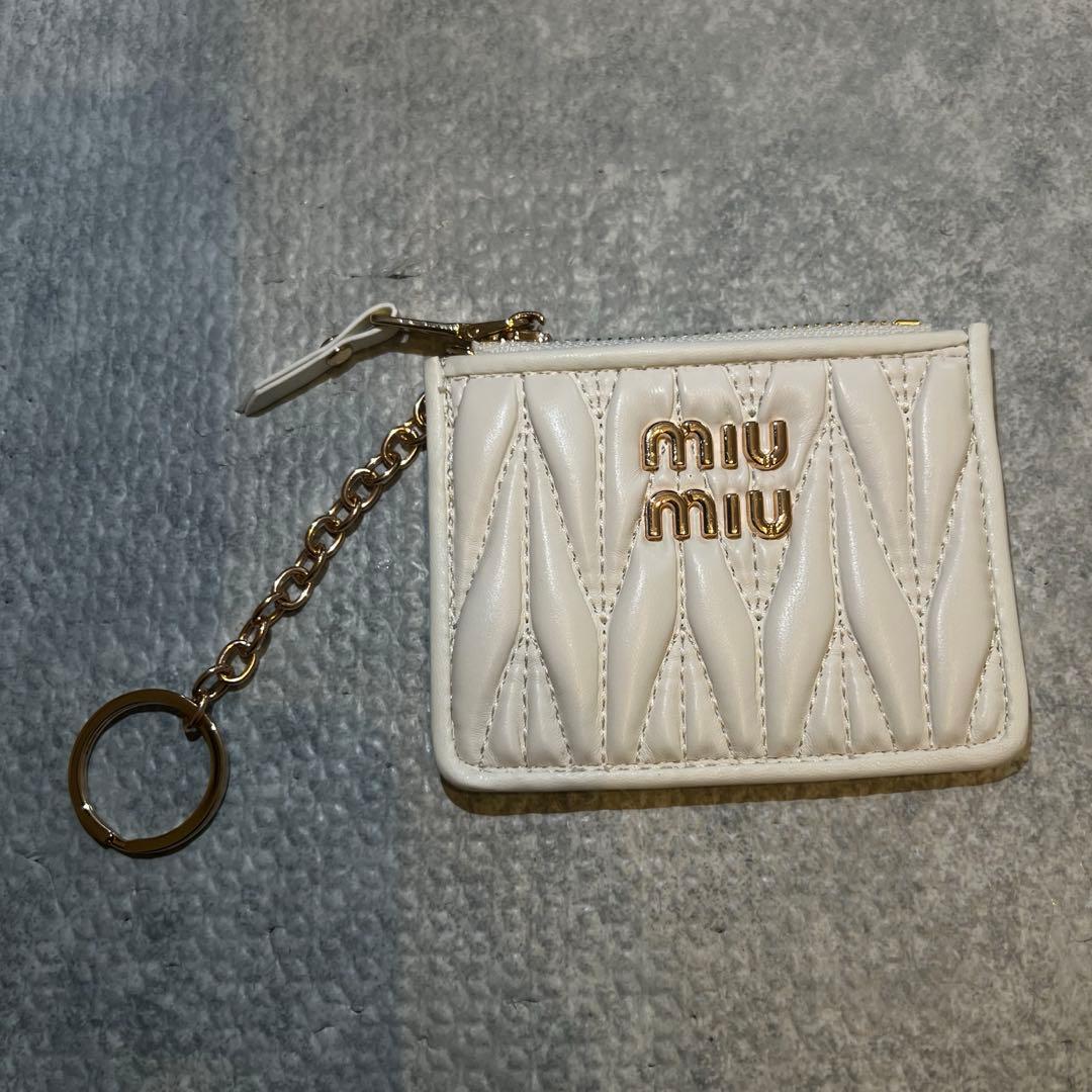 MIUMIUノベルティ