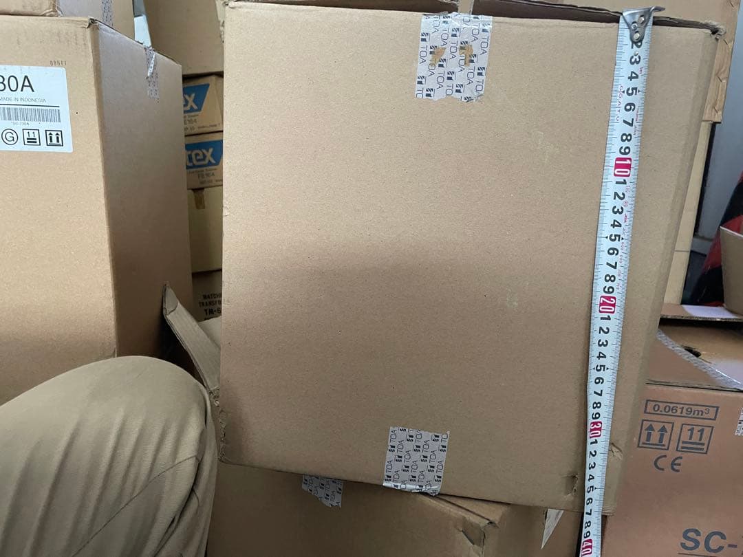 スピーカー　演説等で使用　車用他4機　ほぼ新品