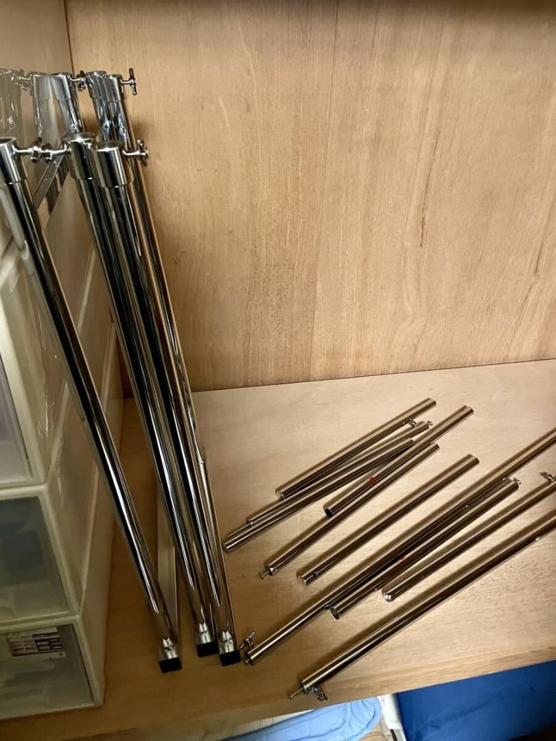 美品中古　20400円の品　ディノス　押し入れハンガーラック　押し入れ