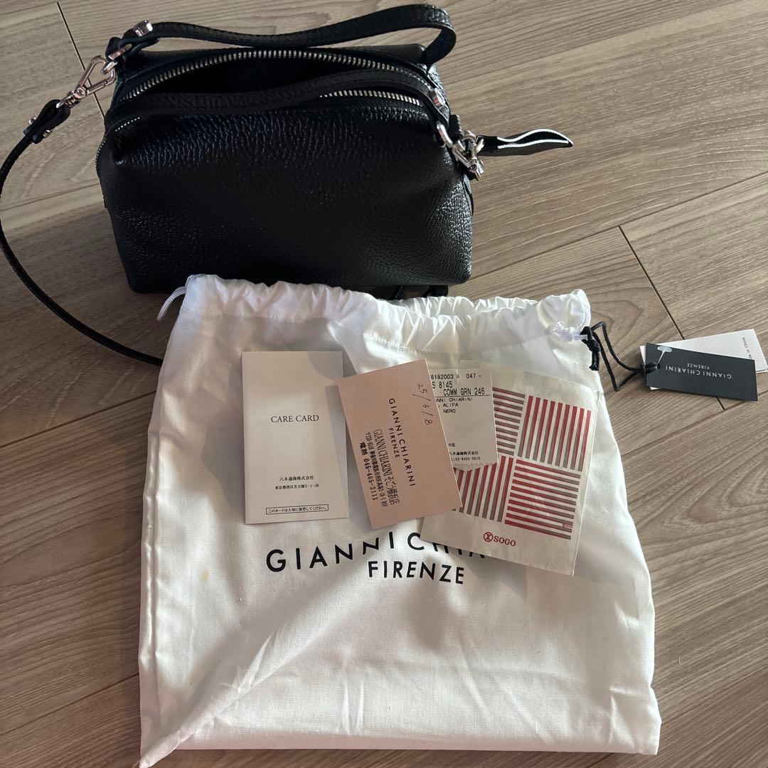 ジャンニキアリーニ　バッグ