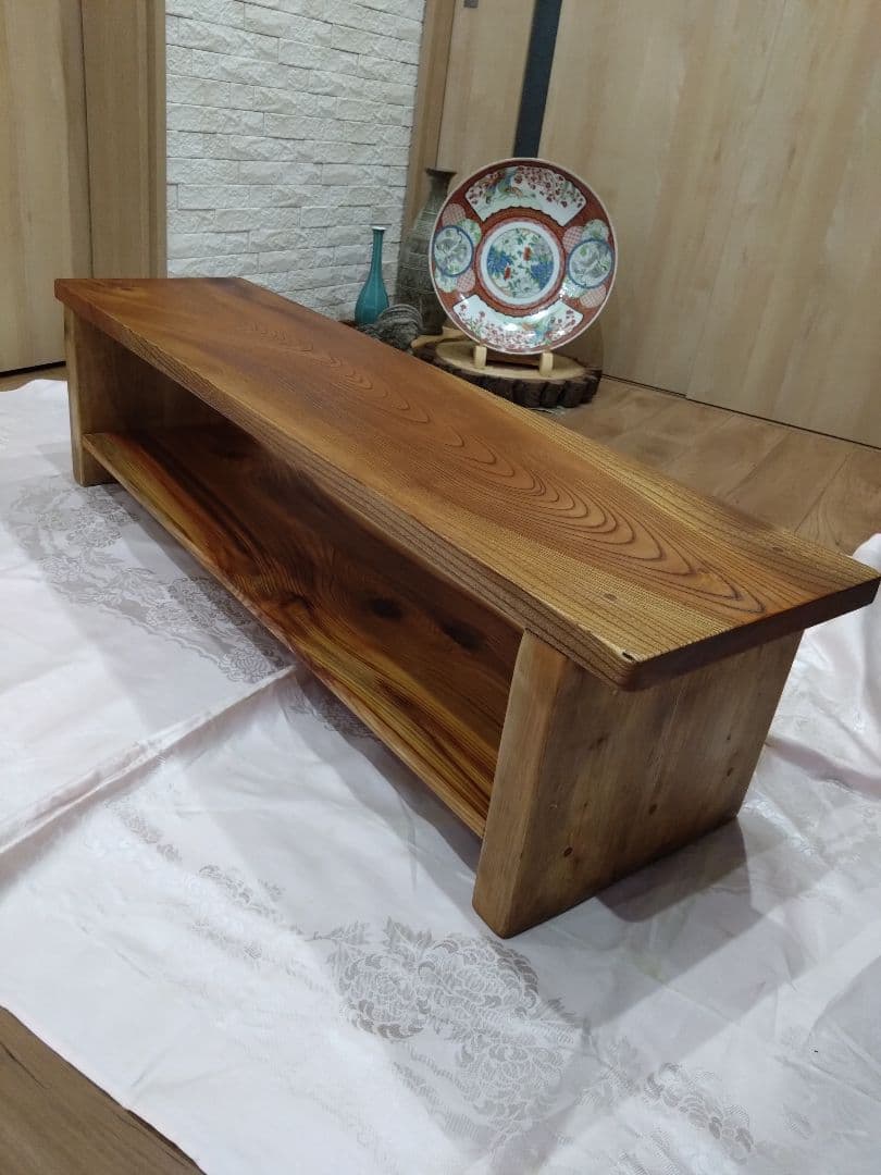 欅一枚板のテレビ台　Okinawa❕長寿のケヤキの杢目が綺麗ですよ