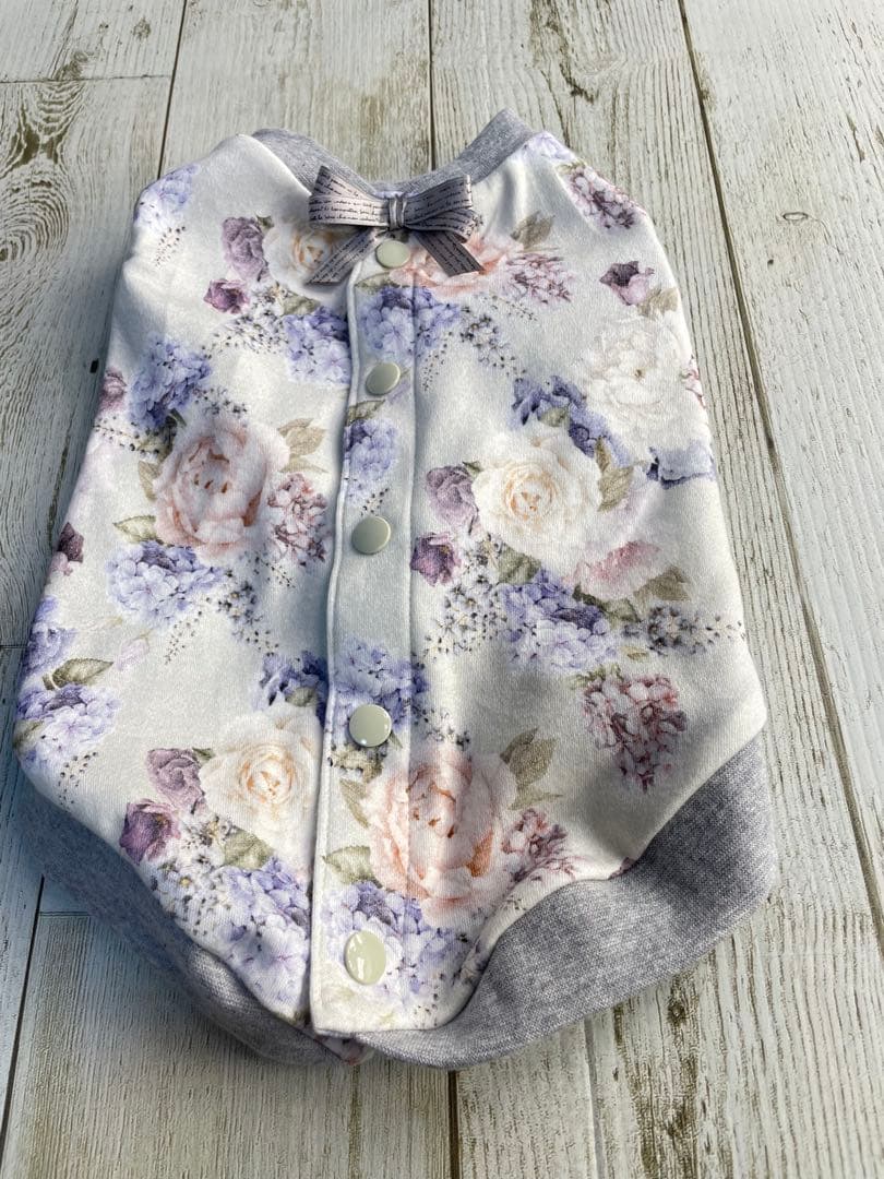 グレージュカラーお花柄