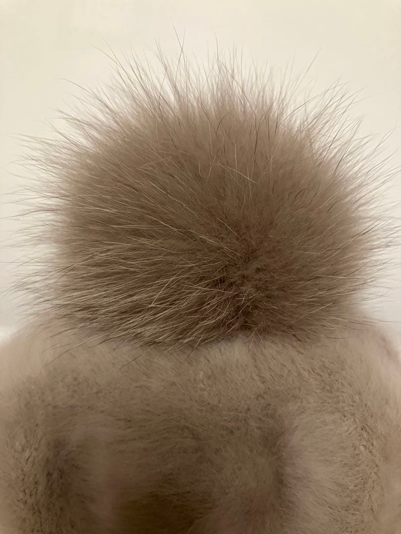 MaxMaraイタリア製　アンゴラ帽子ポンポン付き