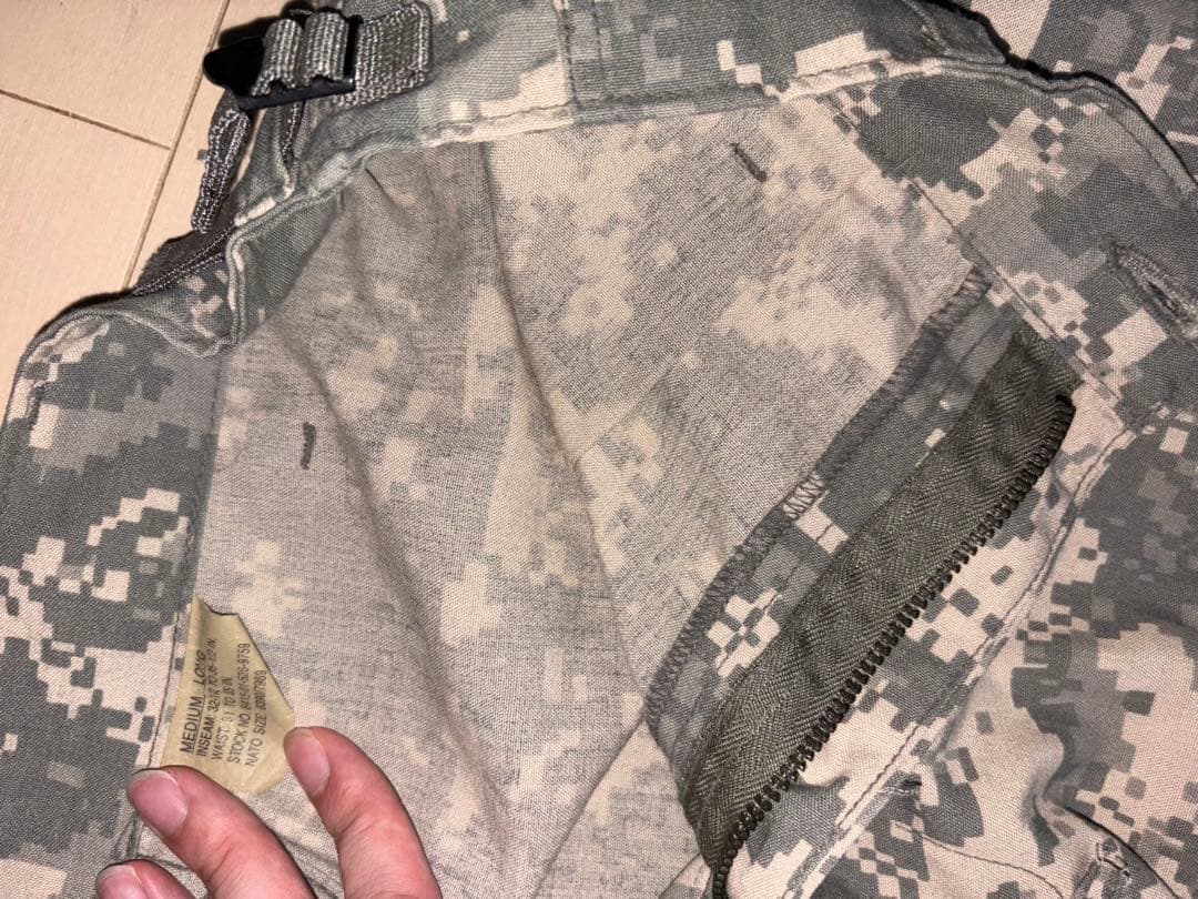 デジタル迷彩 迷彩服