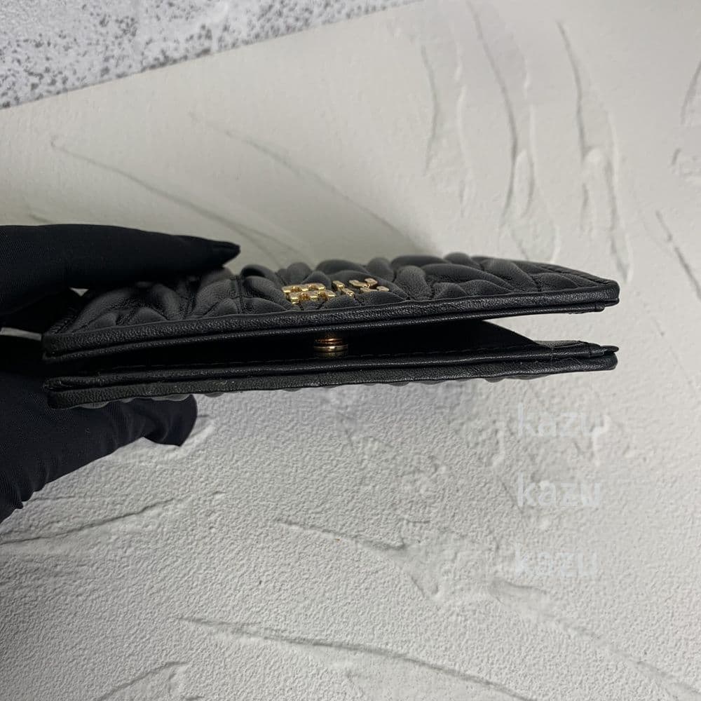 ミュウミュウ マテラッセ 二つ折り財布 ブラック