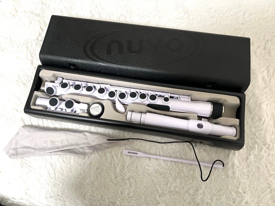 NUVO スチューデントフルート [専用セミハードケース付き]
