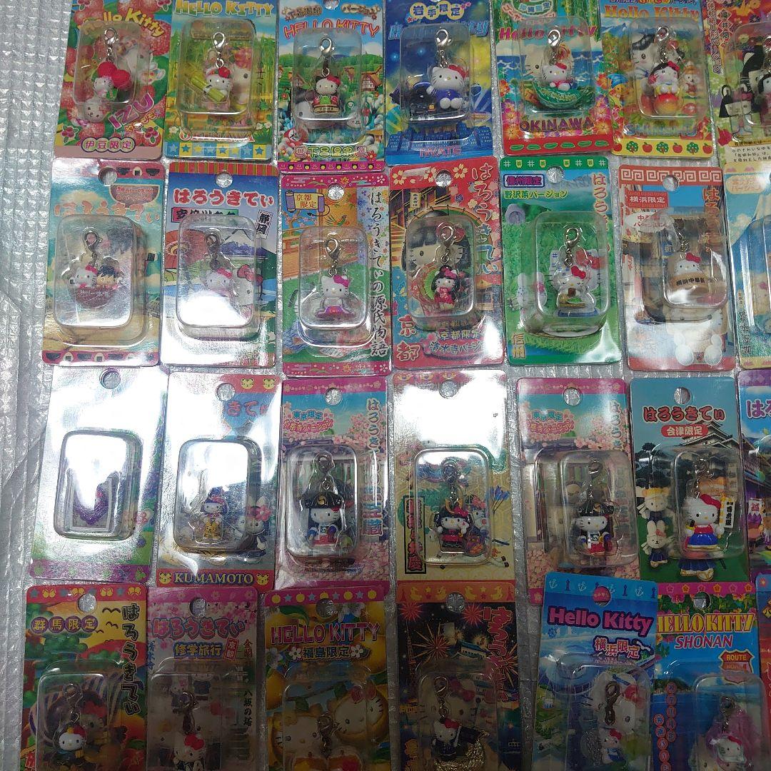 ハローキティストラップ109個セット海外限定品等