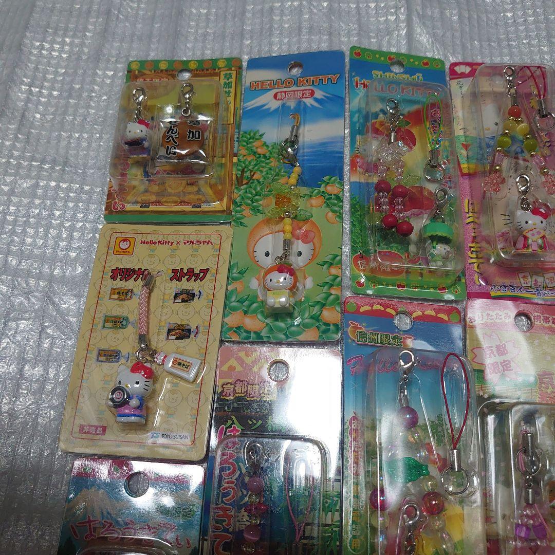 ハローキティストラップ109個セット海外限定品等