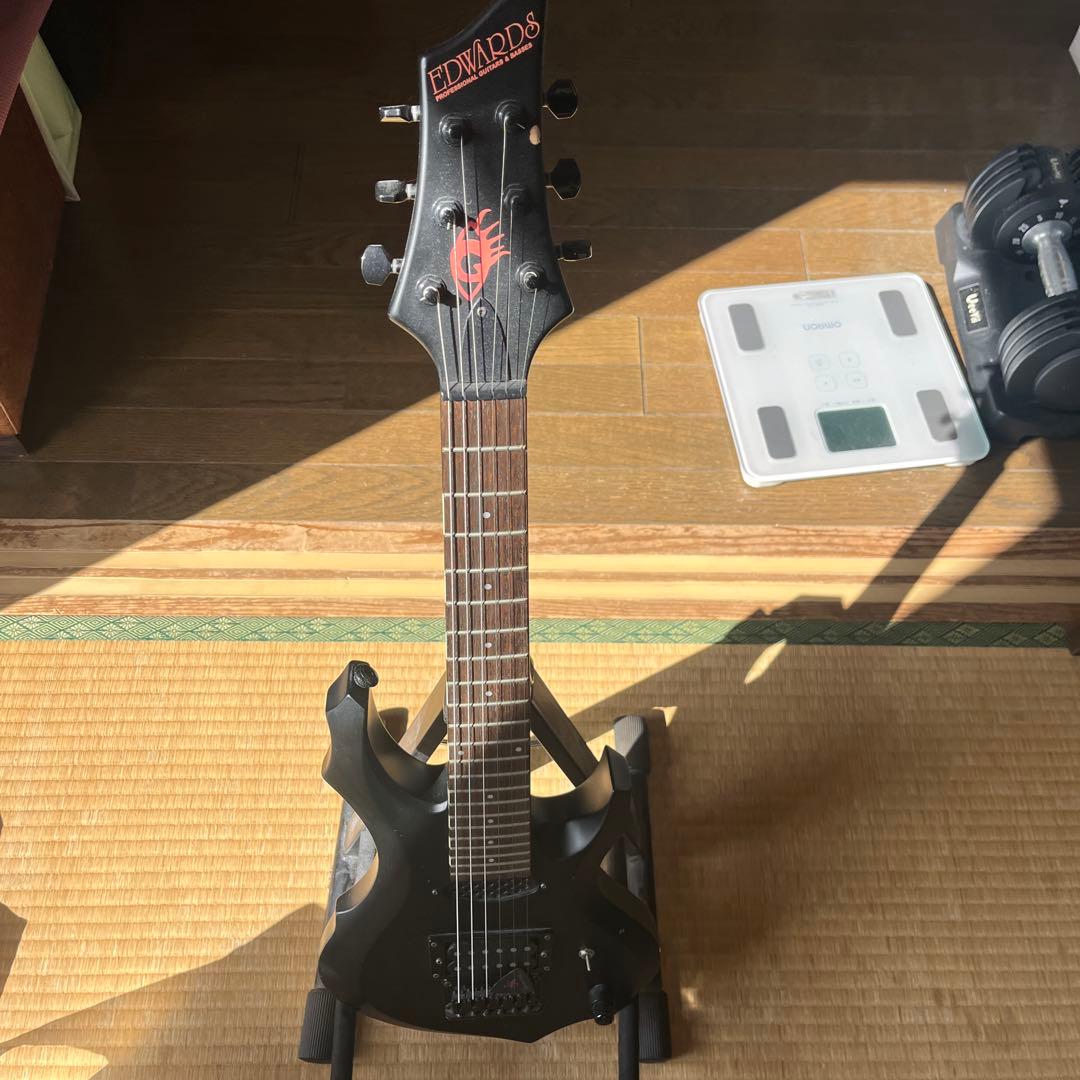 EDWARDS ブラックエレキギター