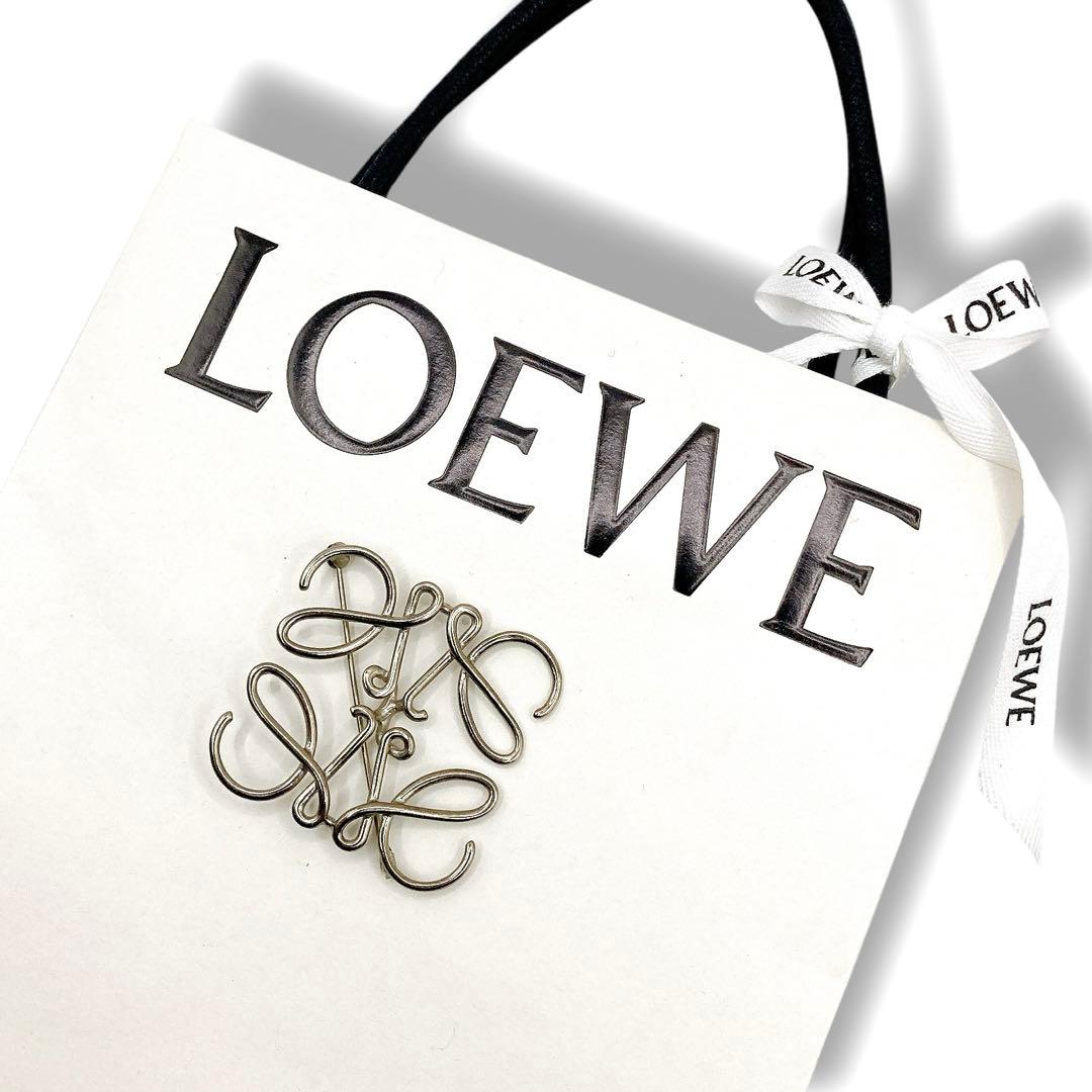 美品✨LOEWE ロエベ　アナグラム　ブローチ　シルバー　正規品　袋付き