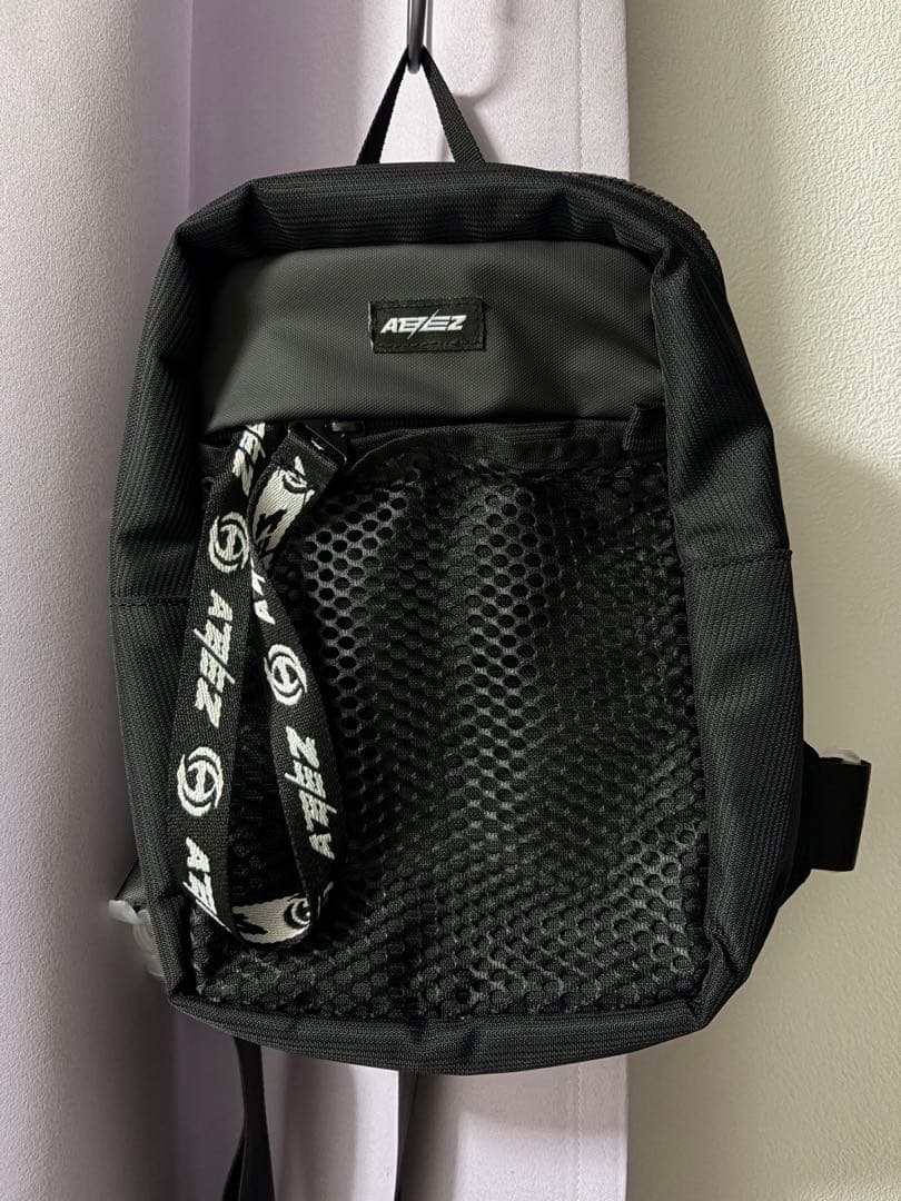 ATEEZ OFFICIAL LIGHTINY SLING BAGスリングバック