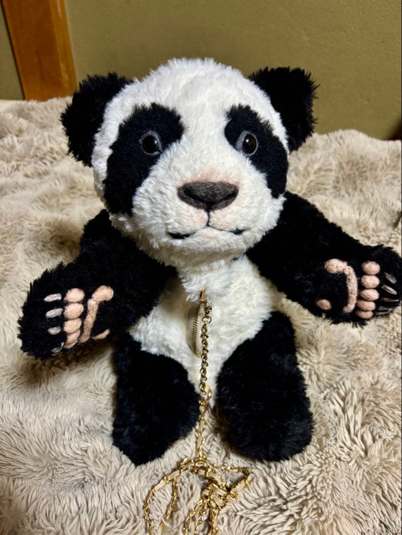 コロっとことり　リアル赤ちゃんパンダ編みぐるみバッグ