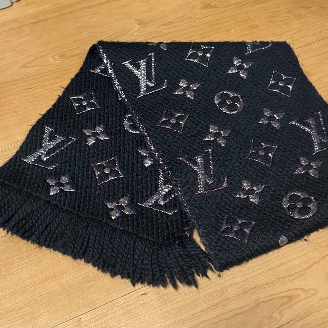 【期間限定セール】LOUISVUITTON ルイヴィトン　マフラー 黒 シルバー