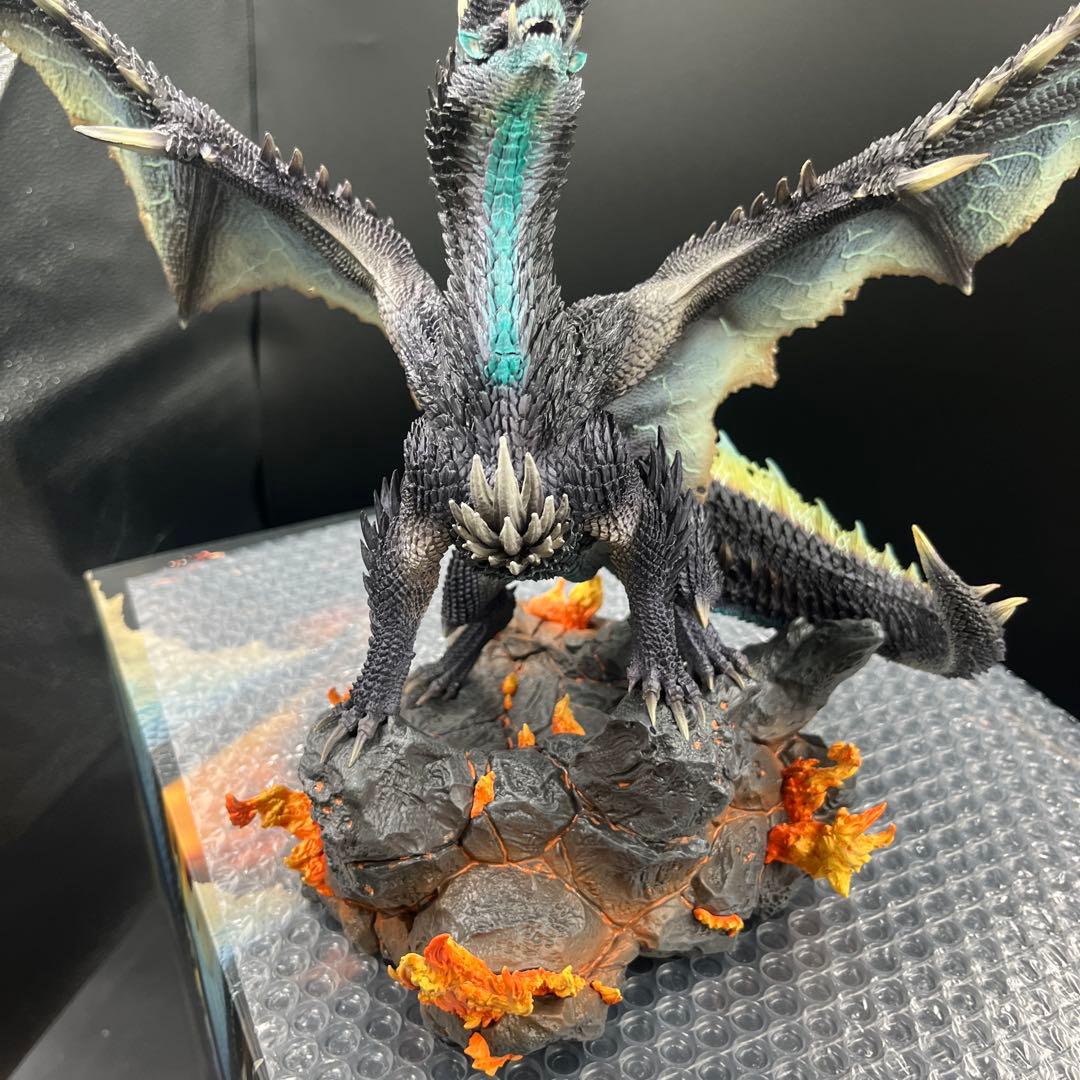 カプコン フィギュアビルダークリエイターズモデル 煌黒竜 アルバトリオン