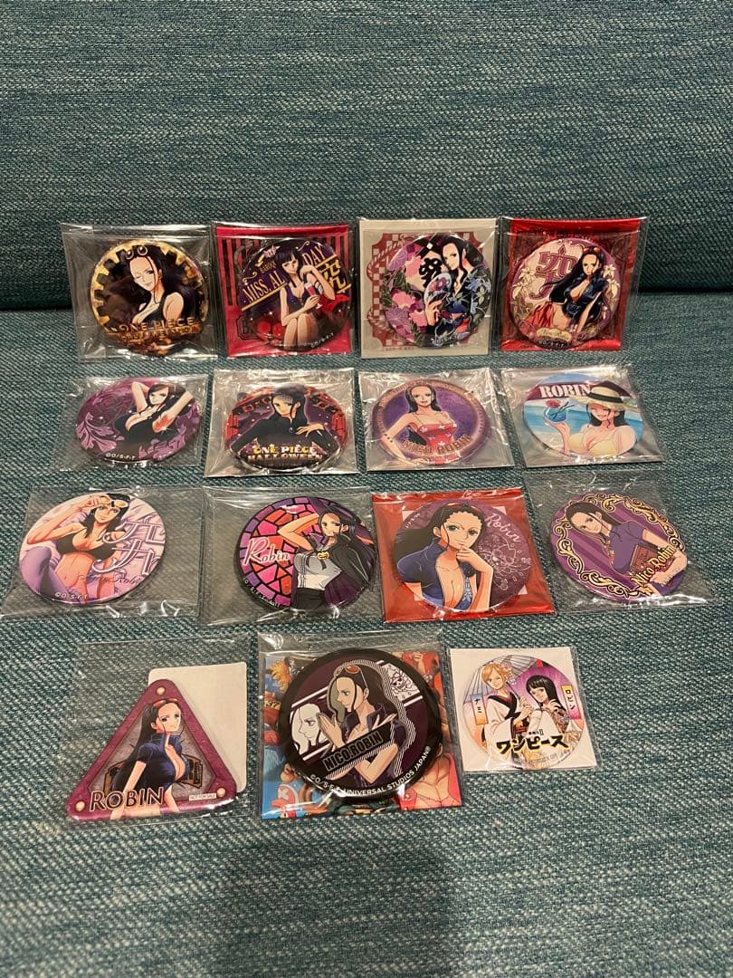 ワンピース ONEPIECE ニコ・ロビン　缶バッジ　貴重　レア