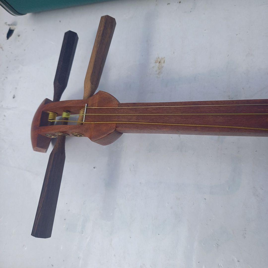 三味線　　ハードケース付