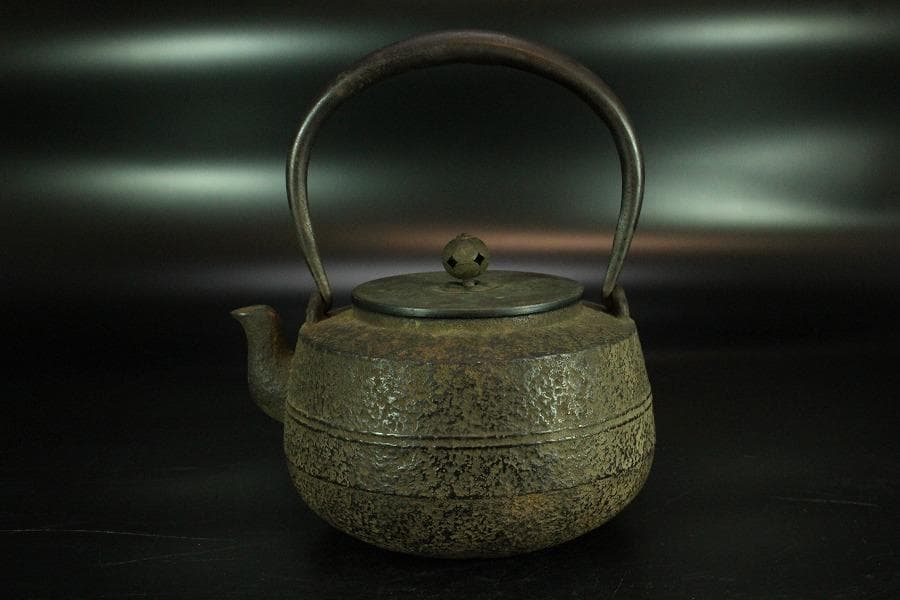 大講堂 横文字 鉄瓶(K-LC591)