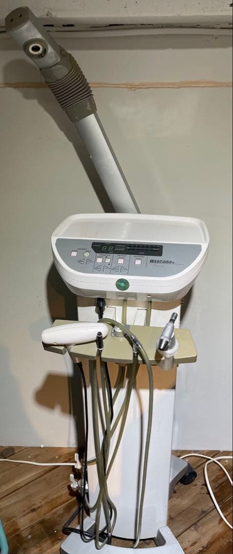 中古　タカラベルモントエトロワ　美容機器　スチーマー　タカラ