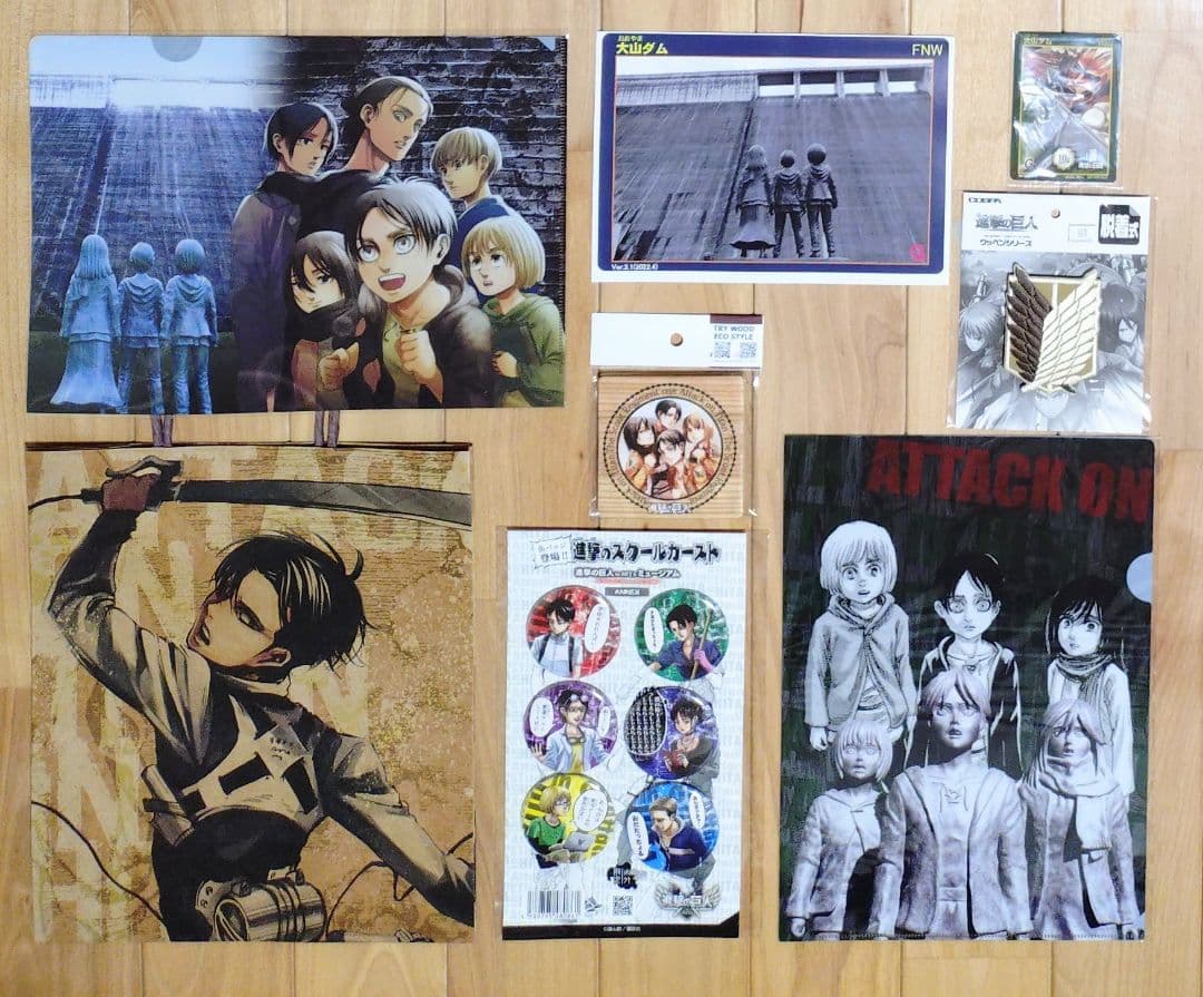 進撃の巨人　日田限定　缶バッジ　クリアファイル　ワッペン　コースター　大分