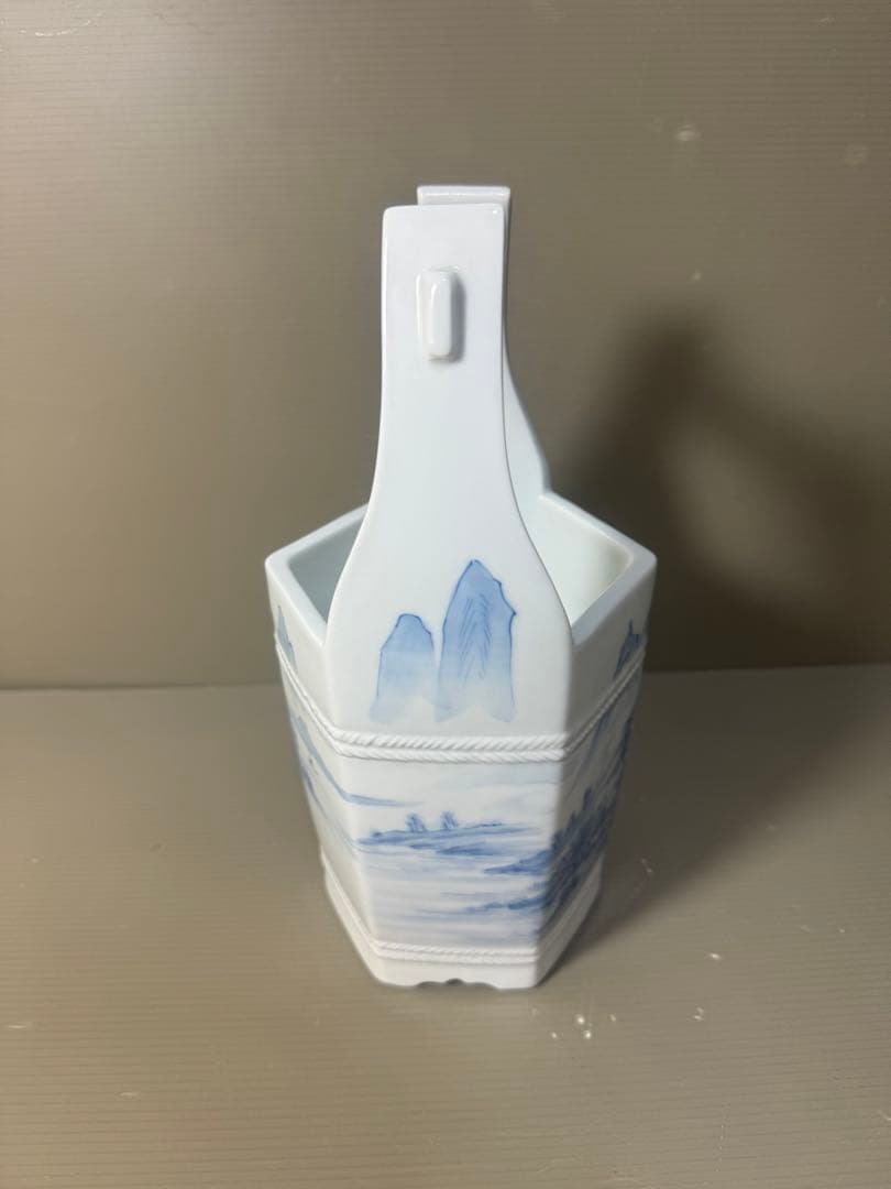 2567 平戸　弥治右衛門　染付山水　手桶　花器　未使用