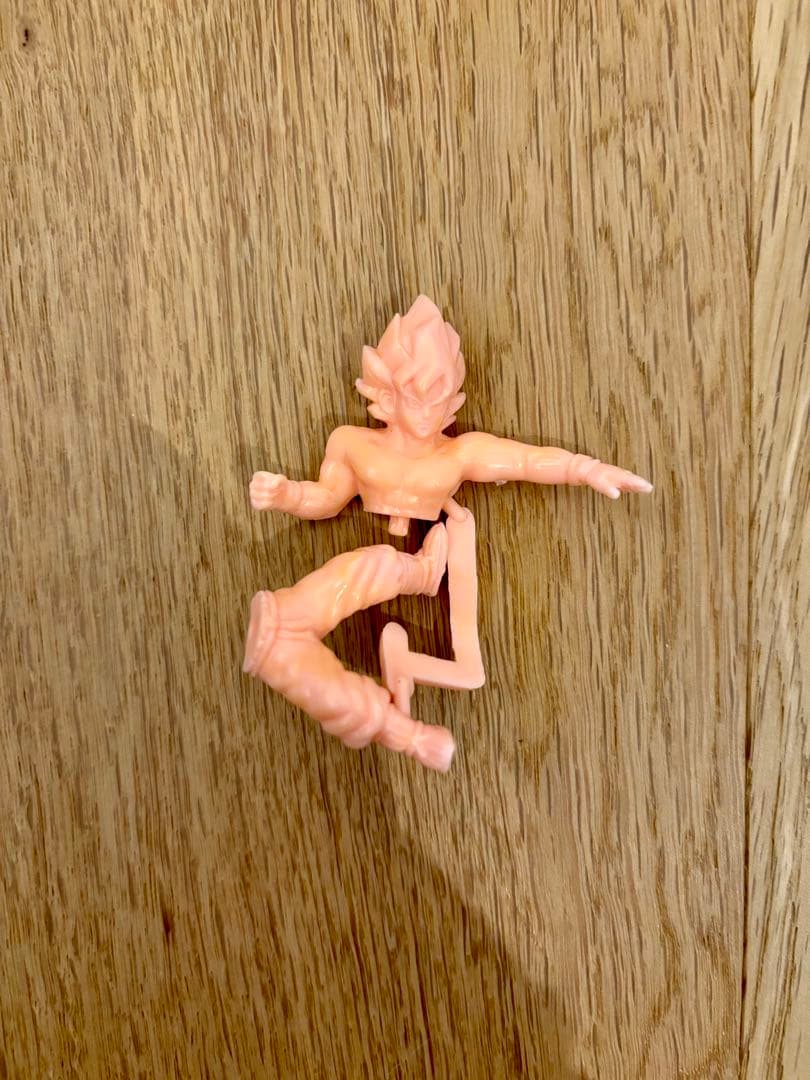 【希少・レトロ・未カット】　ドラゴンボール　超サイヤ人孫悟空　消しゴム　ドラ消し