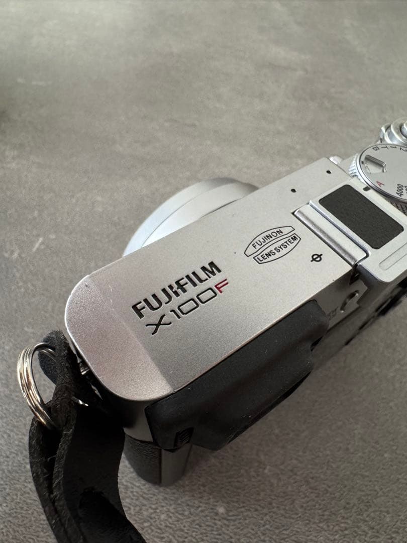 【シャッター9200回!】Fujifilm X100F シルバー おまけ付