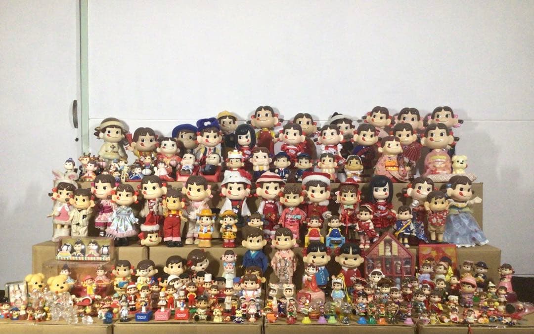 引退コレクション♪不二家 FUJIYA ペコちゃん人形 グッズ 総数200点以上