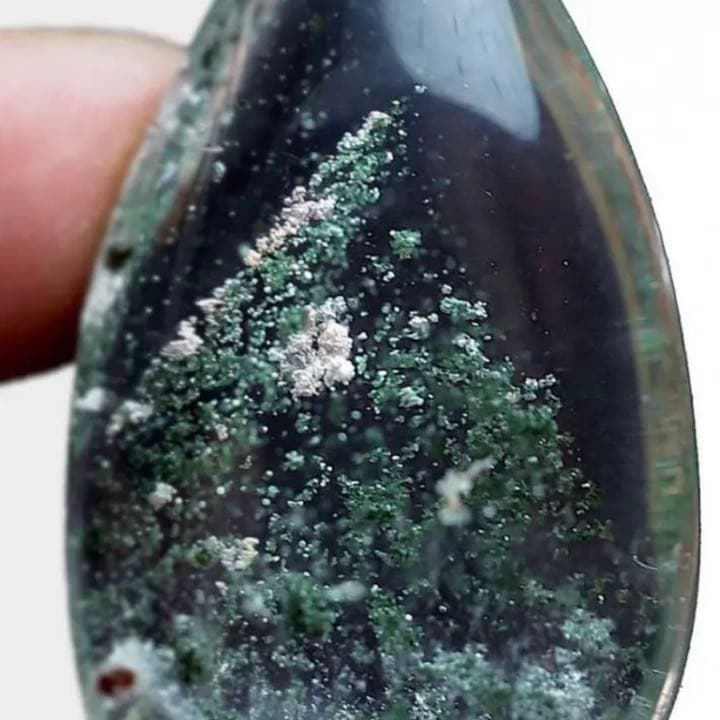 巨大な山入り水晶/ファントムクオーツ！ドロップ型ルース