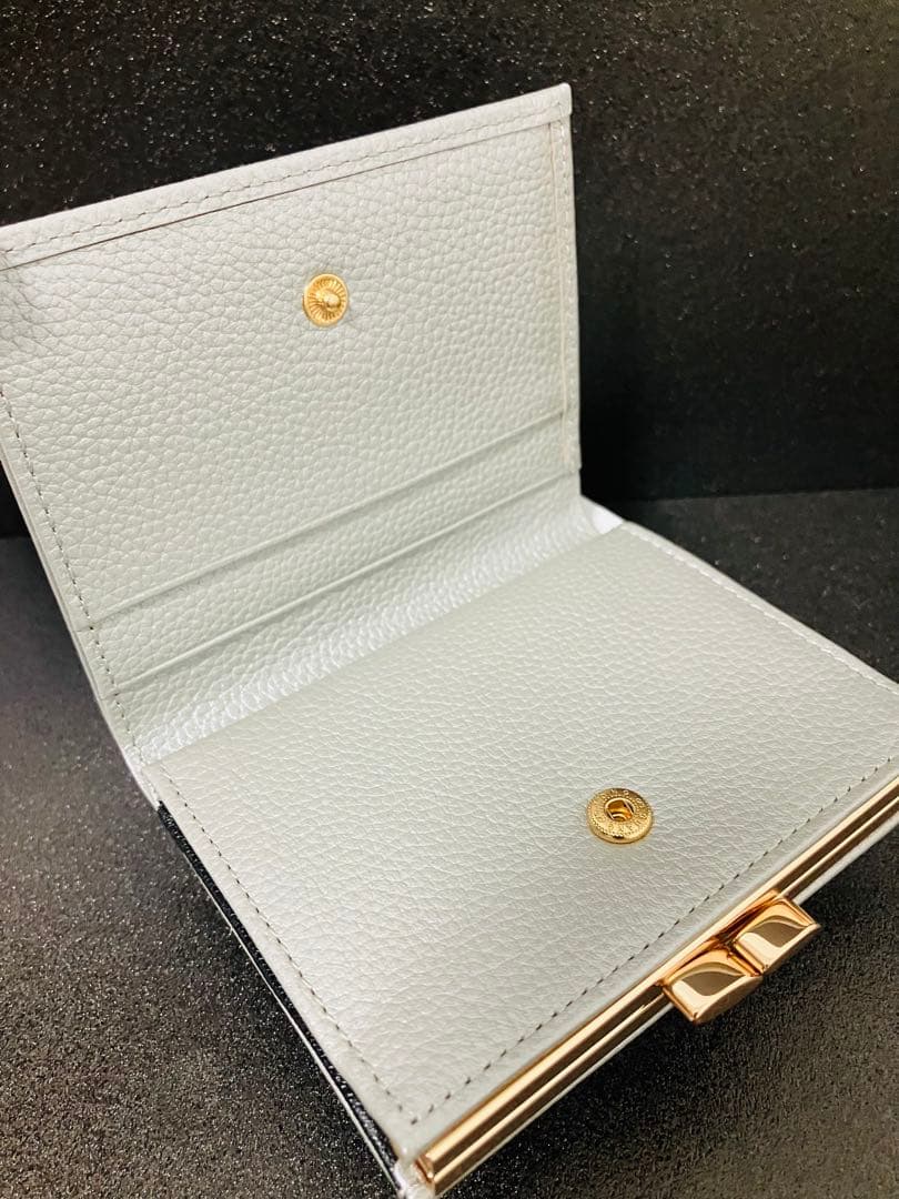 新品未使用　皇居限定　がま口　財布　シルバー