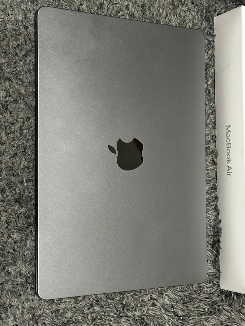 Apple MacBook Air M2 13.6インチ シルバー 本体