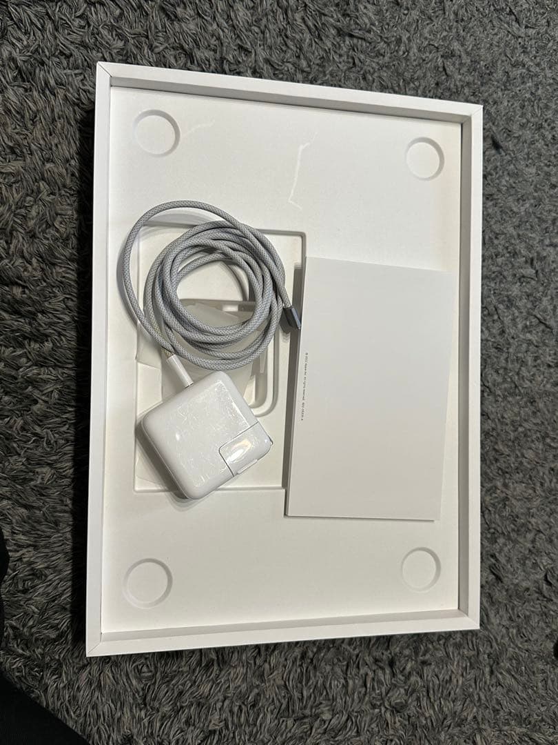 Apple MacBook Air M2 13.6インチ シルバー 本体