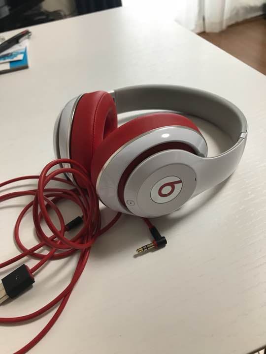 Beats by Dr.Dre Studio V2 ヘッドホン