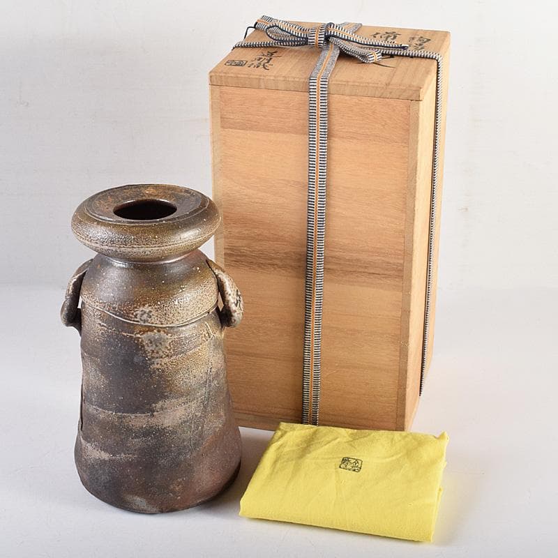 備前焼　人間国宝　金重陶陽作　花入　共布　道明識箱　D　R8519B