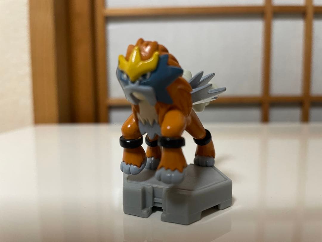 ポケットモンスター　限定モンコレプラス エンテイ 色ちがい　非売品(懸賞商品)