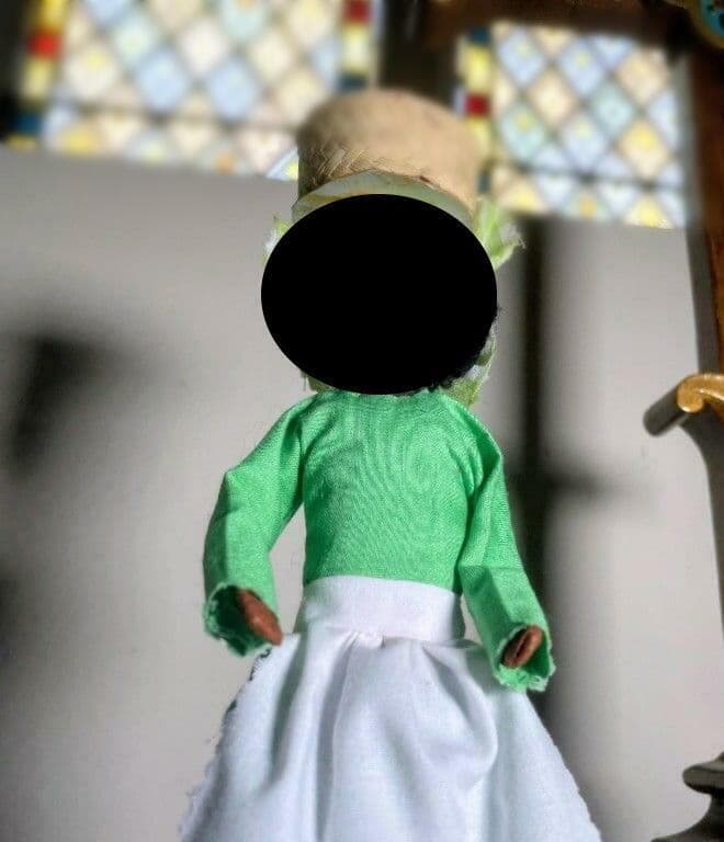 復讐の為に呪いを掛け修復ヒーリングブードゥー人形